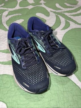 Brooks Ghost sneakers US size 8 preowned